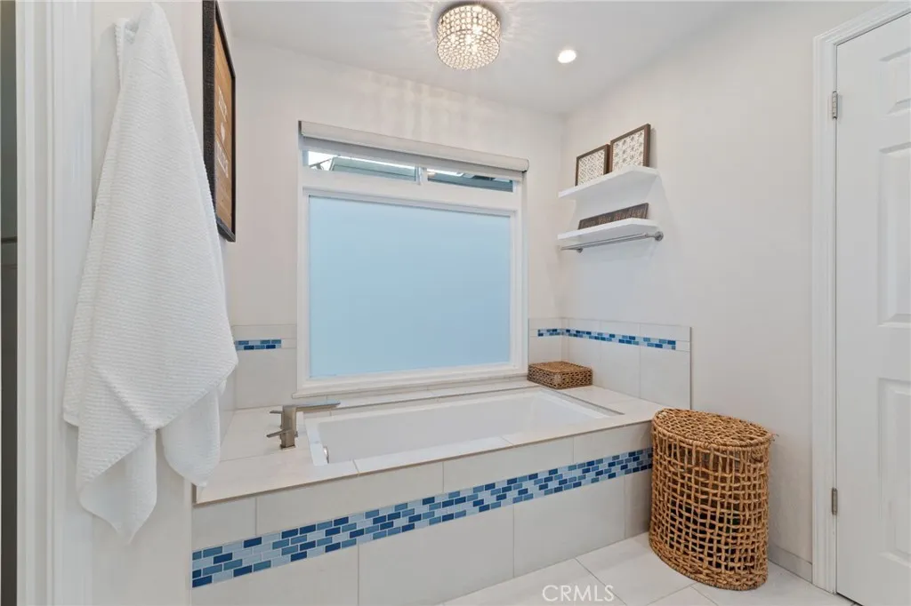 7177 E Fir Avenue, Clovis, California 93619 home-pic-37